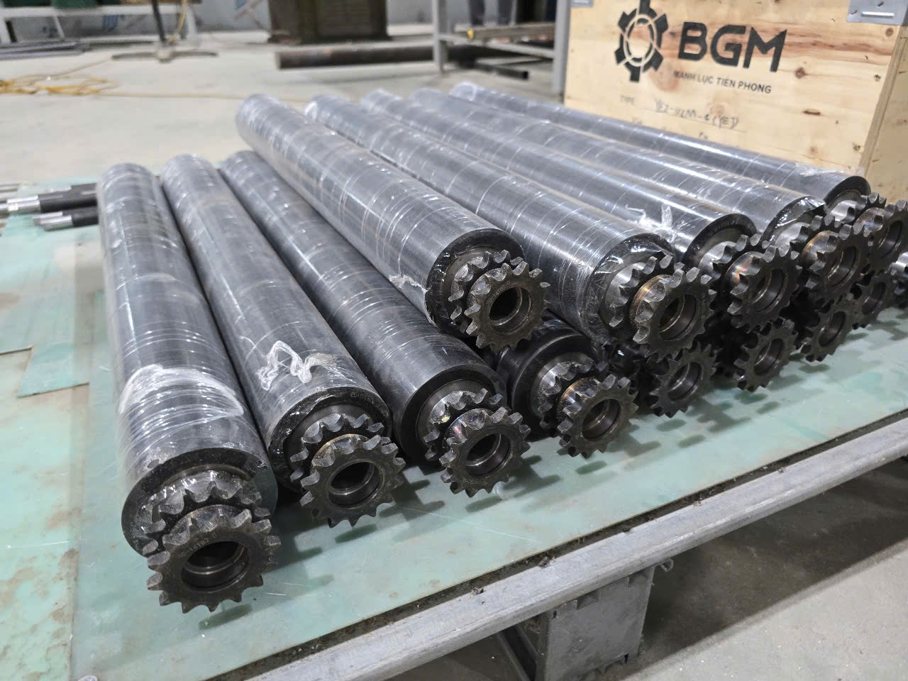 Con lăn băng tải bọc cao su | Gia công con lăn nhông đơn cao su D60 x L600 theo yêu cầu