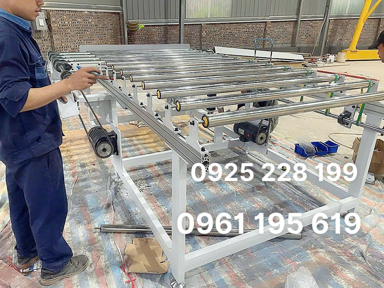 Gia công con lăn theo yêu cầu cho băng tải công nghiệp