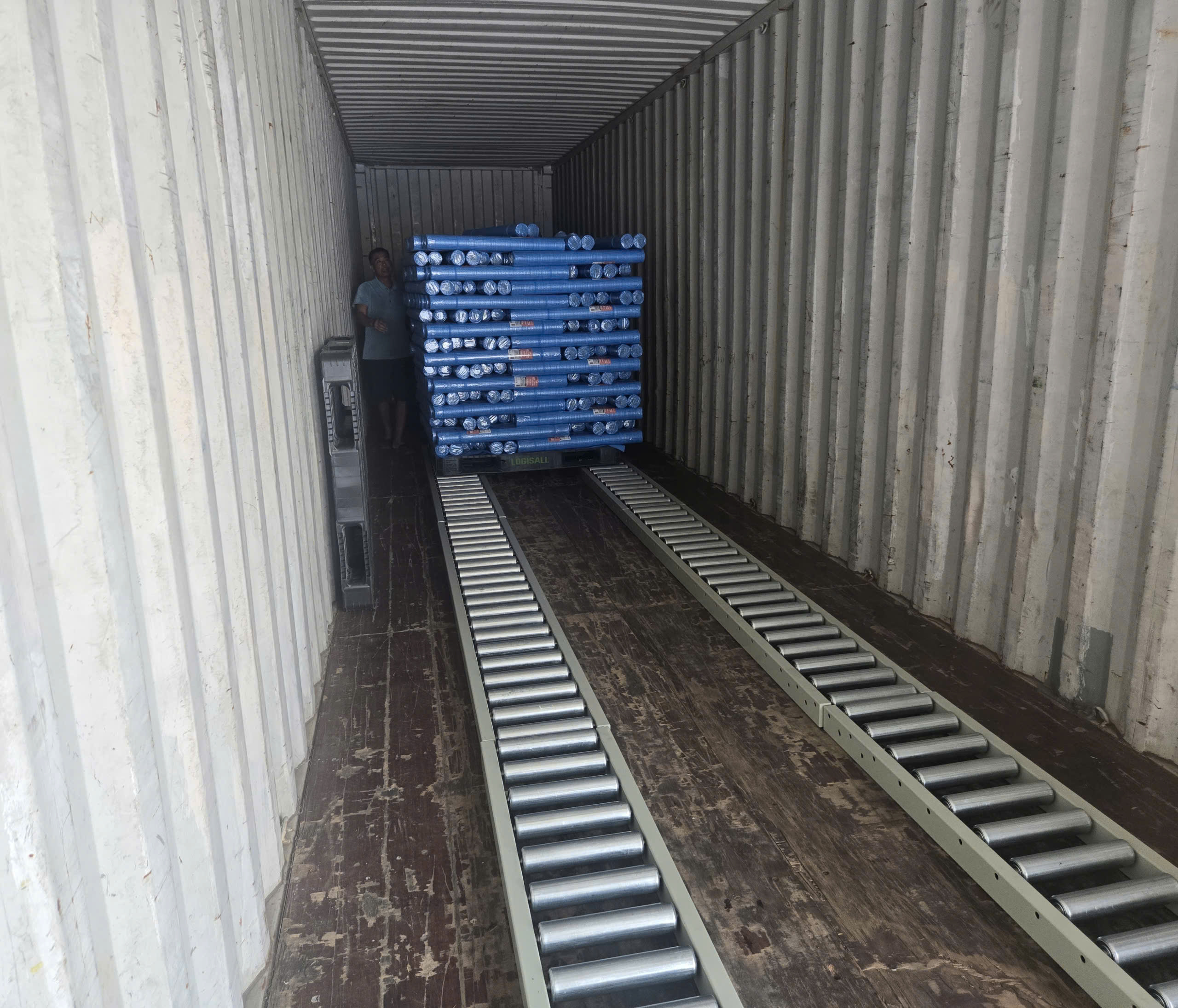 Dàn Con Lăn Xuống Hàng, Xếp Hàng Vào Container