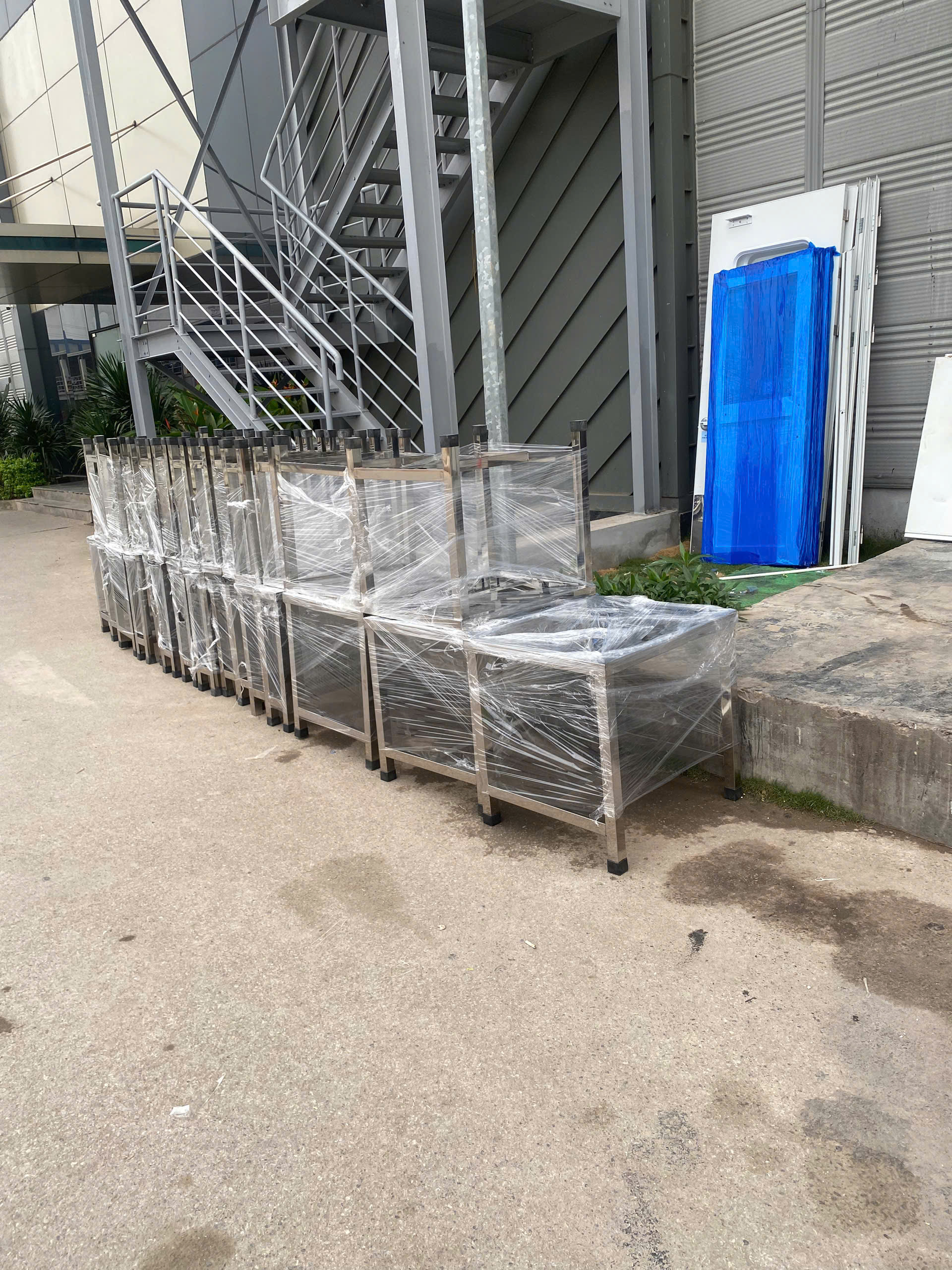 Dự Án Gia Công Bàn Thao Tác Inox Cho Nhà Máy Tại KCN Bình Xuyên, Vĩnh Phúc