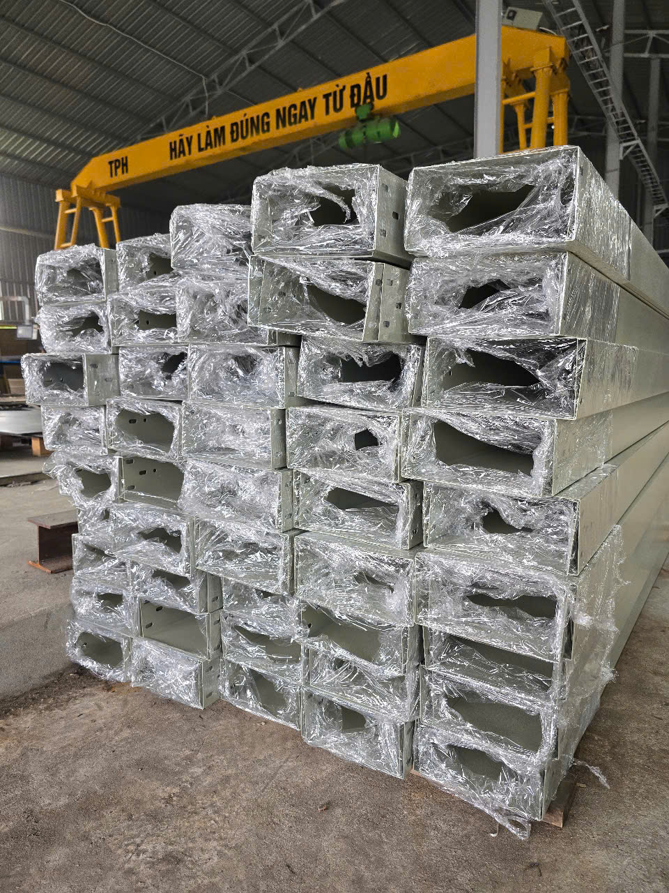 Bàn Giao Máng Cáp Điện Sơn Tĩnh Điện Tại Vĩnh Phúc