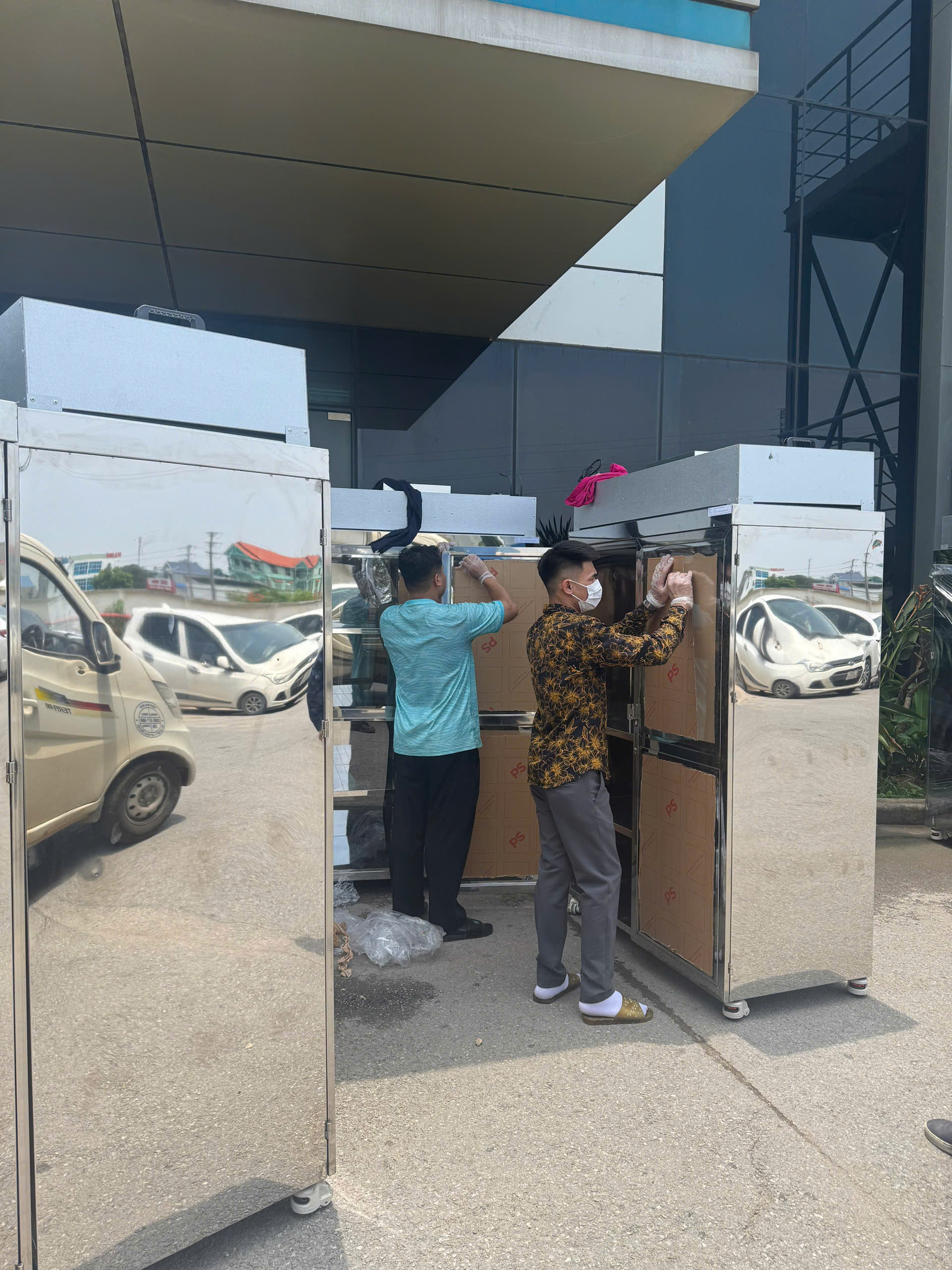 Bàn Giao Tủ Đồ Phòng Sạch Tích Hợp FFU Tại KCN Bá Thiện