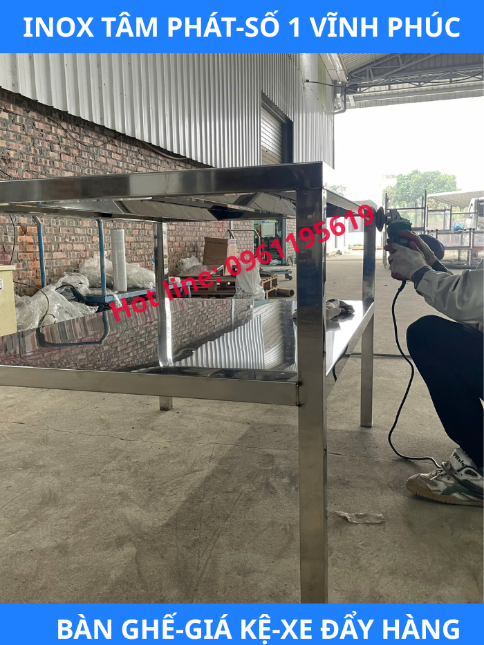Bàn Thao Tác Inox 304 Cho Công Ty Điện Tử Tại KCN Bá Thiện