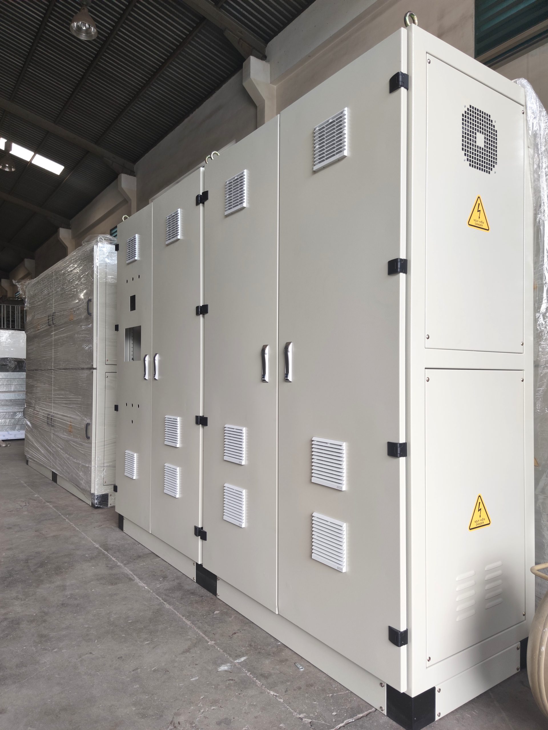 Tủ Điện & Vỏ Tủ Điện