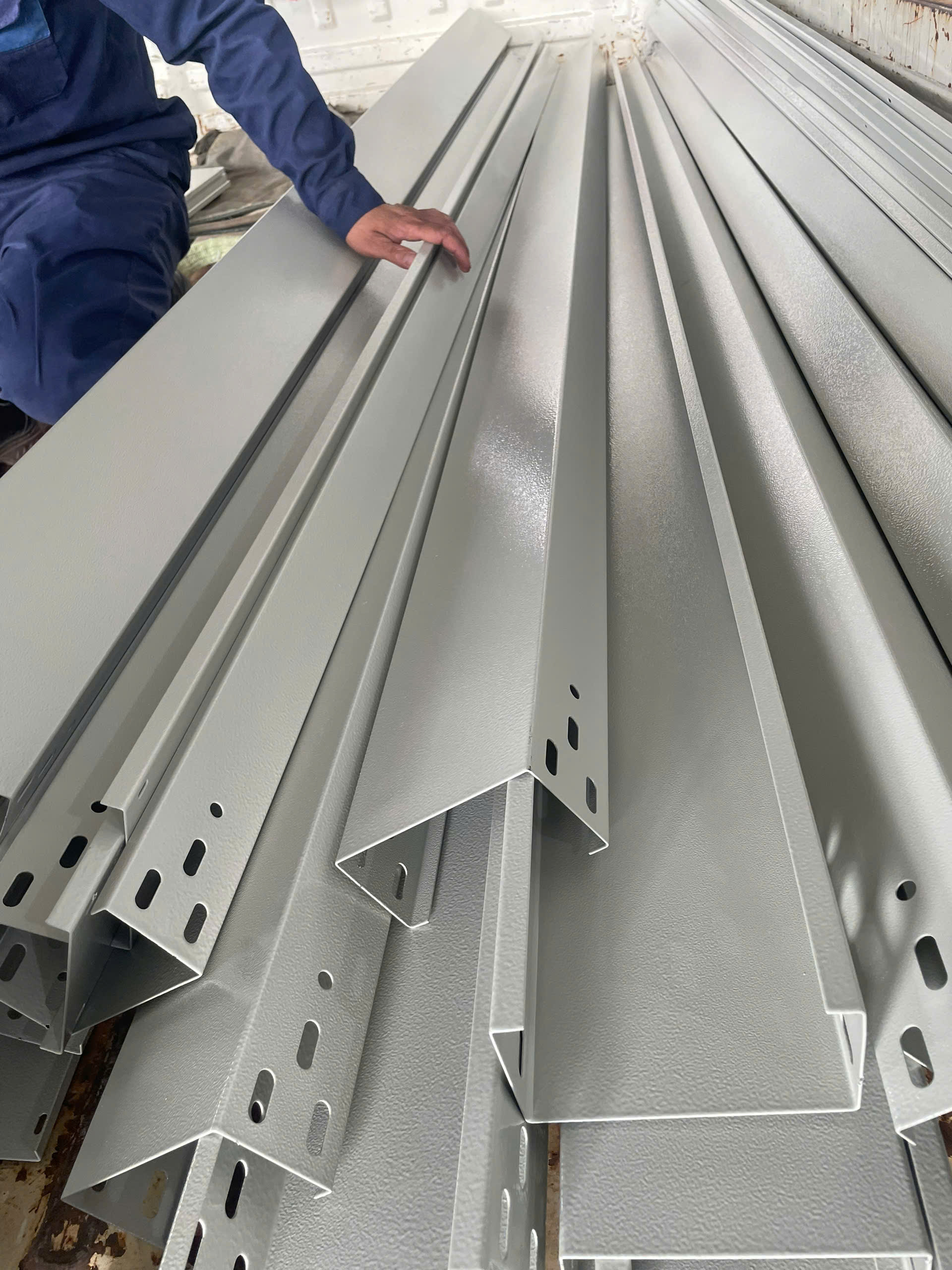 Máng cáp 300x100 vĩnh phúc