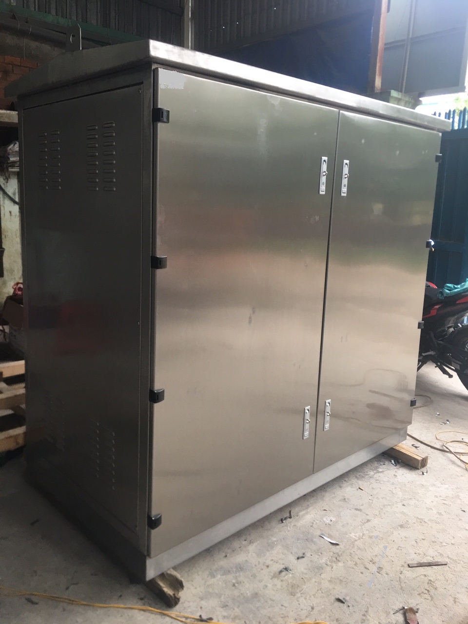 Độ Bền Vượt Trội và Khả Năng Chống Ăn Mòn Tuyệt Đối