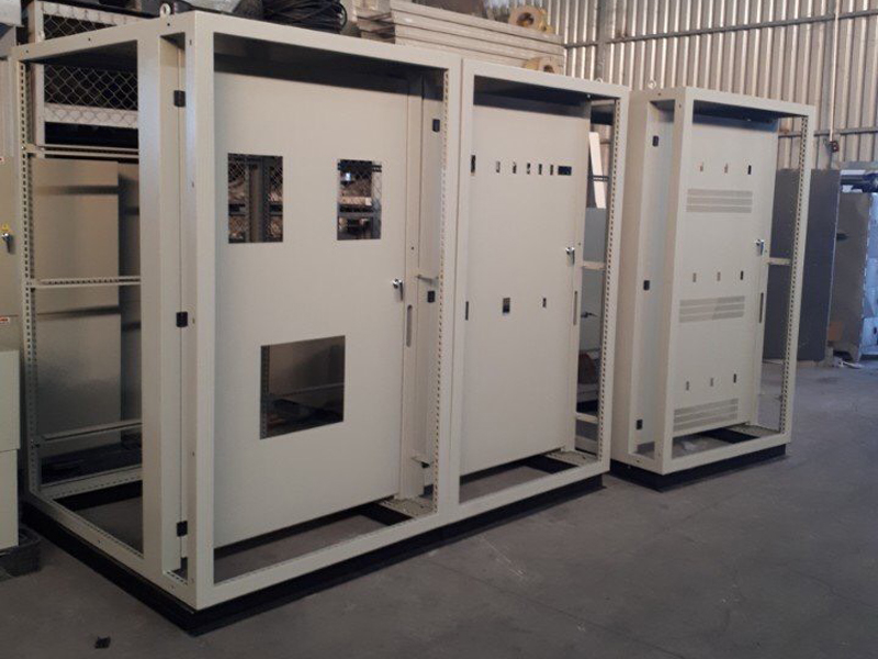 Tại Sao Nên Chọn Vỏ Tủ Điện Đứng Trong Nhà Của Tâm Phát Holding?