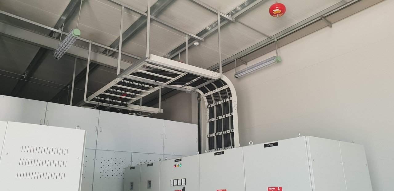 Ứng Dụng Máng Cáp Trong Nhà Xưởng