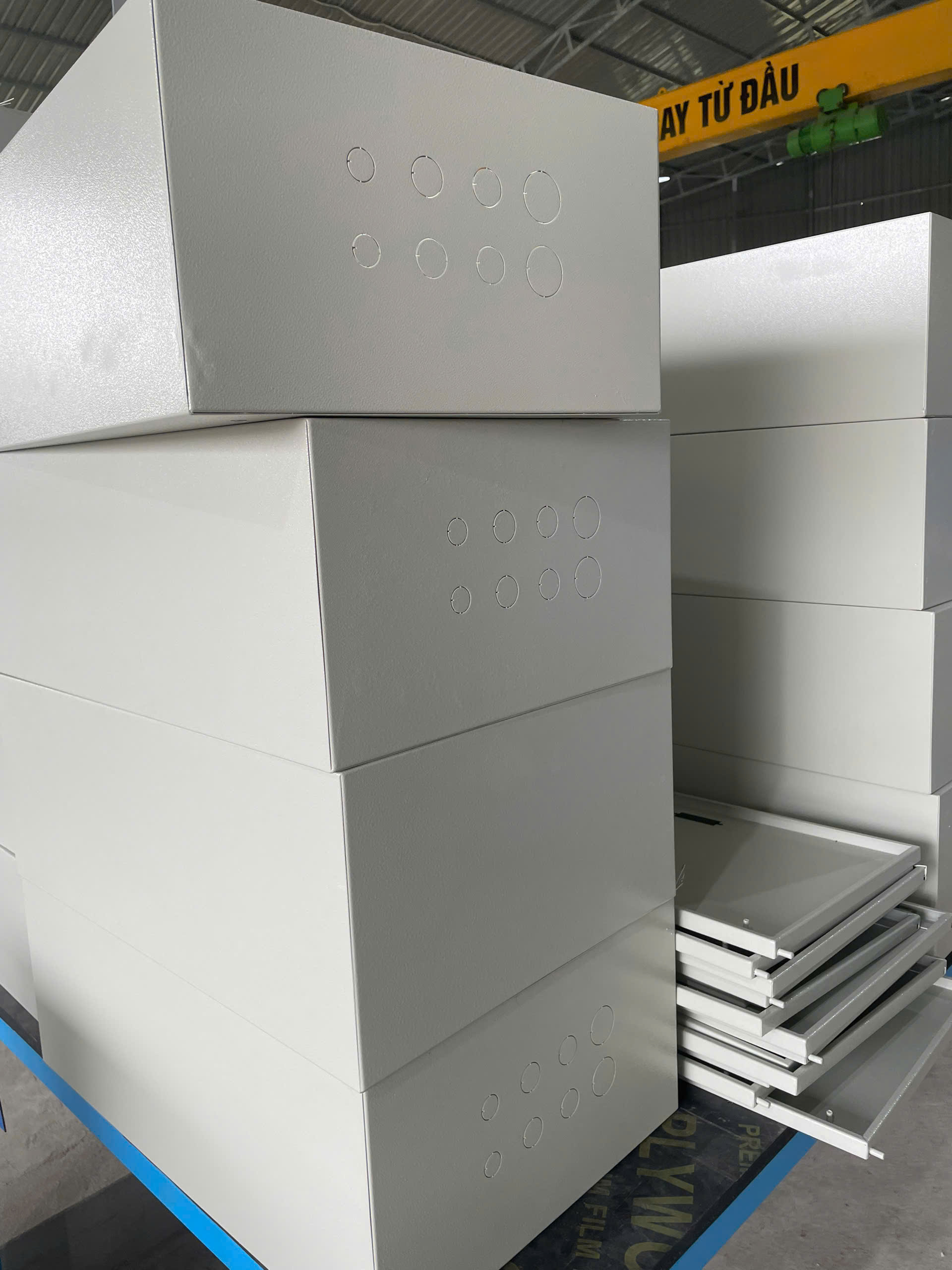 Tủ Điện Là Gì? Phân Loại Và Ứng Dụng Thực Tế